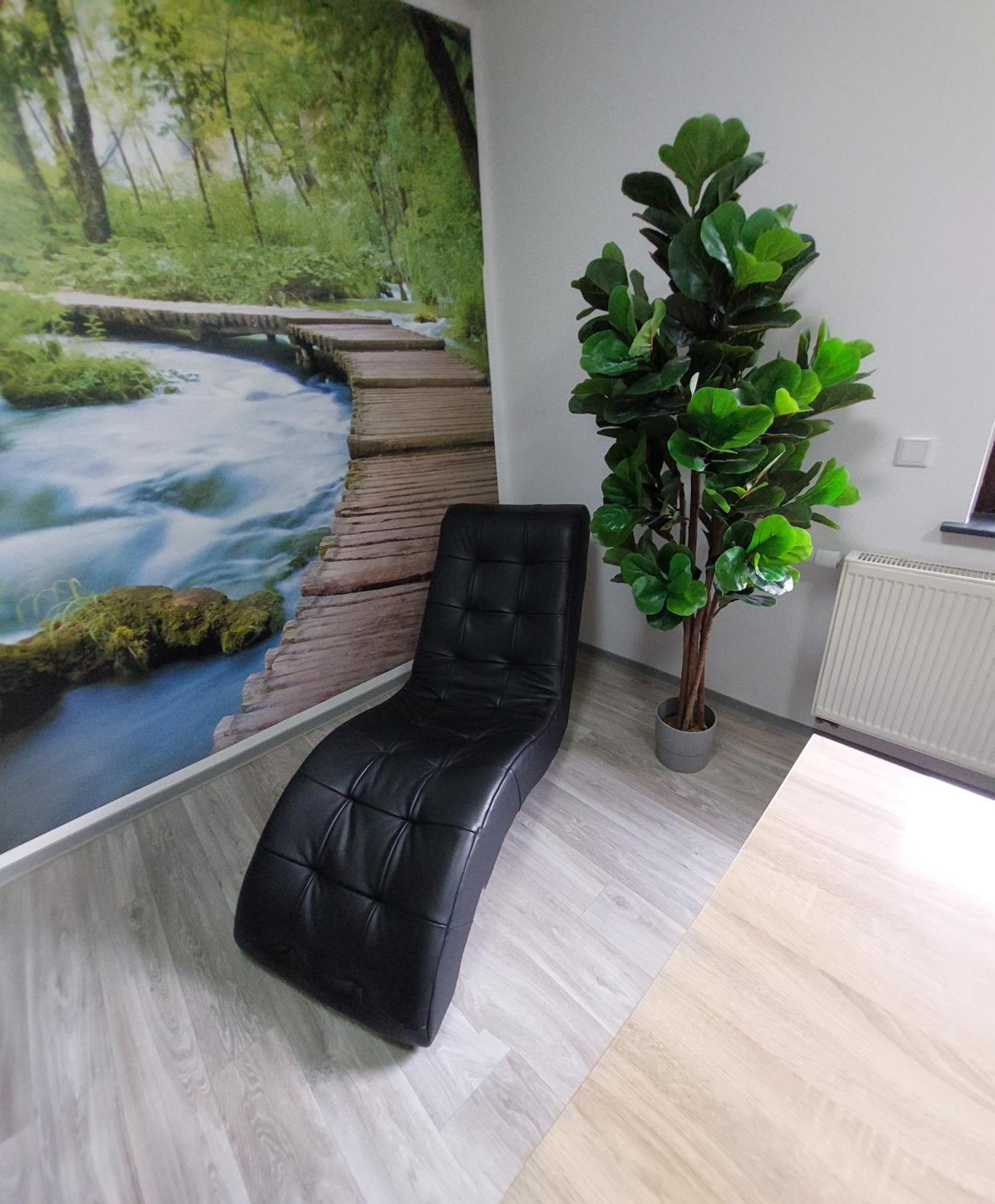 Ganze Ferienwohnung 5 Km Von Erfurt, Mit Kaffeevollautomat, Tv, Wlan, Boxspringbett, Schlafsofa Und Einkaufsmoeglichkeiten, Sehr Gute Anbindung Zur A71 Und A4, Kostenloser Oeff Parkplatz Fuer Pkw Und Transporter Elxleben エクステリア 写真